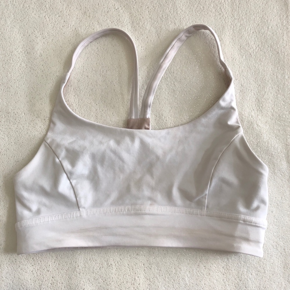 White lululemon train times bra size 6 *flaw*